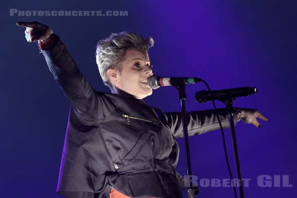 ROBYN - 2012-11-02 - PARIS - Grande Halle de La Villette - 